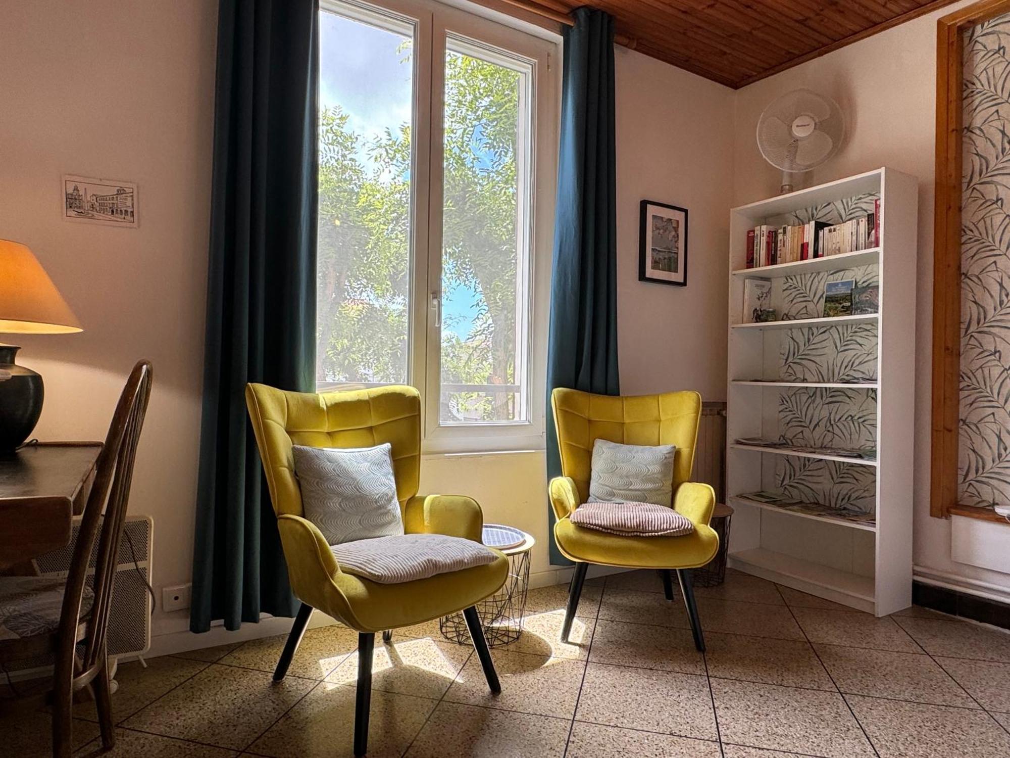 En Ville Avec Un Air De Campagne Arles Ngoại thất bức ảnh