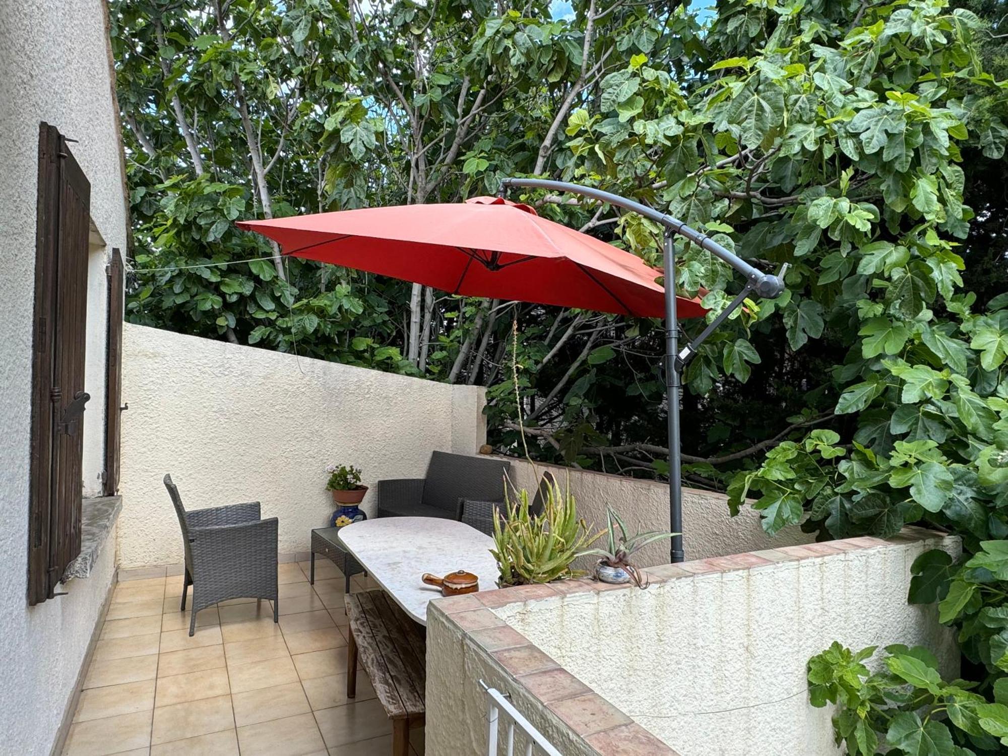 En Ville Avec Un Air De Campagne Arles Ngoại thất bức ảnh